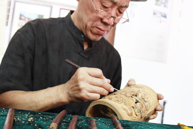 Liuqing Bamboo Carving 留青竹刻