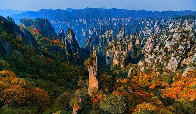 The 4th Zhangjiajie International Tourism Poetry Festival kicks off 